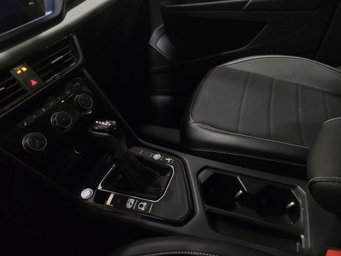 Used 2023 Volkswagen Taos SE w/ Black Wheel Package image 26