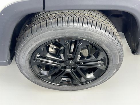 Used 2023 Jeep Compass Limited AWD/4WD image 29