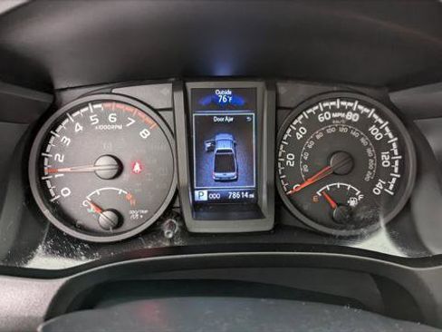 Used 2019 Toyota Tacoma SR image 19