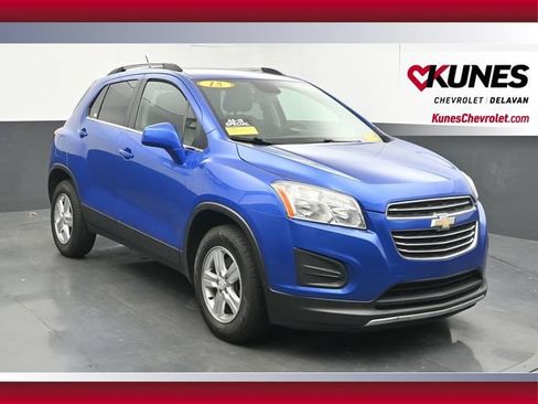 Used 2015 Chevrolet Trax LT w/ LT Plus Package AWD/4WD image 1