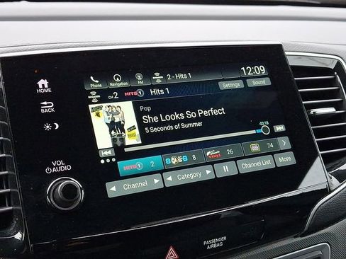 Used 2023 Honda Passport TrailSport image 18