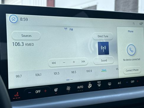 Used 2025 Ford Escape Platinum image 18