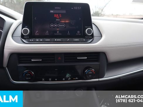 Used 2025 Nissan Rogue SV image 33