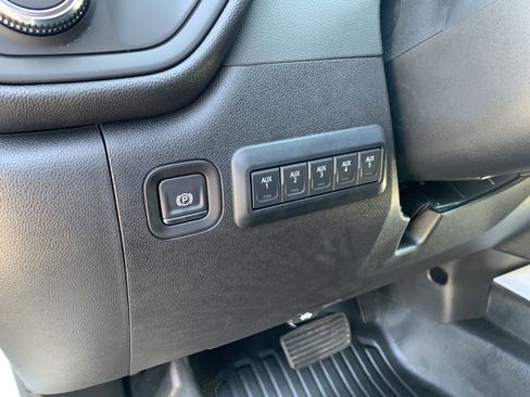 New 2025 GMC Sierra 3500 Pro w/ Convenience Package image 44