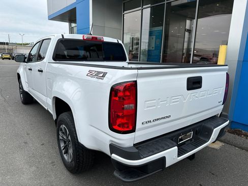 Used 2022 Chevrolet Colorado Z71 w/ Safety Package AWD/4WD image 6