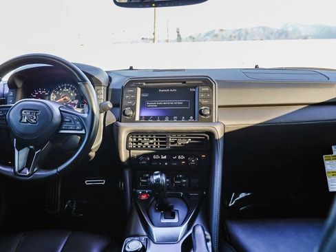 Used 2024 Nissan GT-R Premium w/ Premium Interior Package image 13