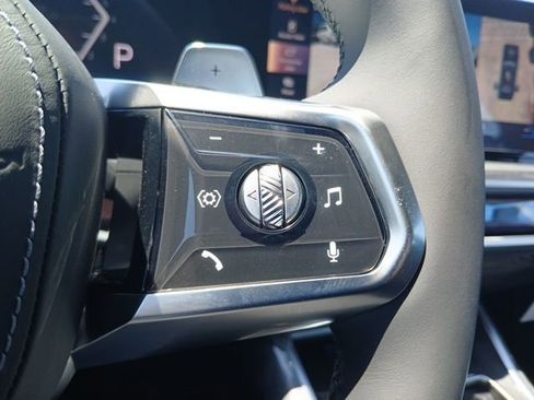 New 2025 BMW 740i w/ Executive Package image 27