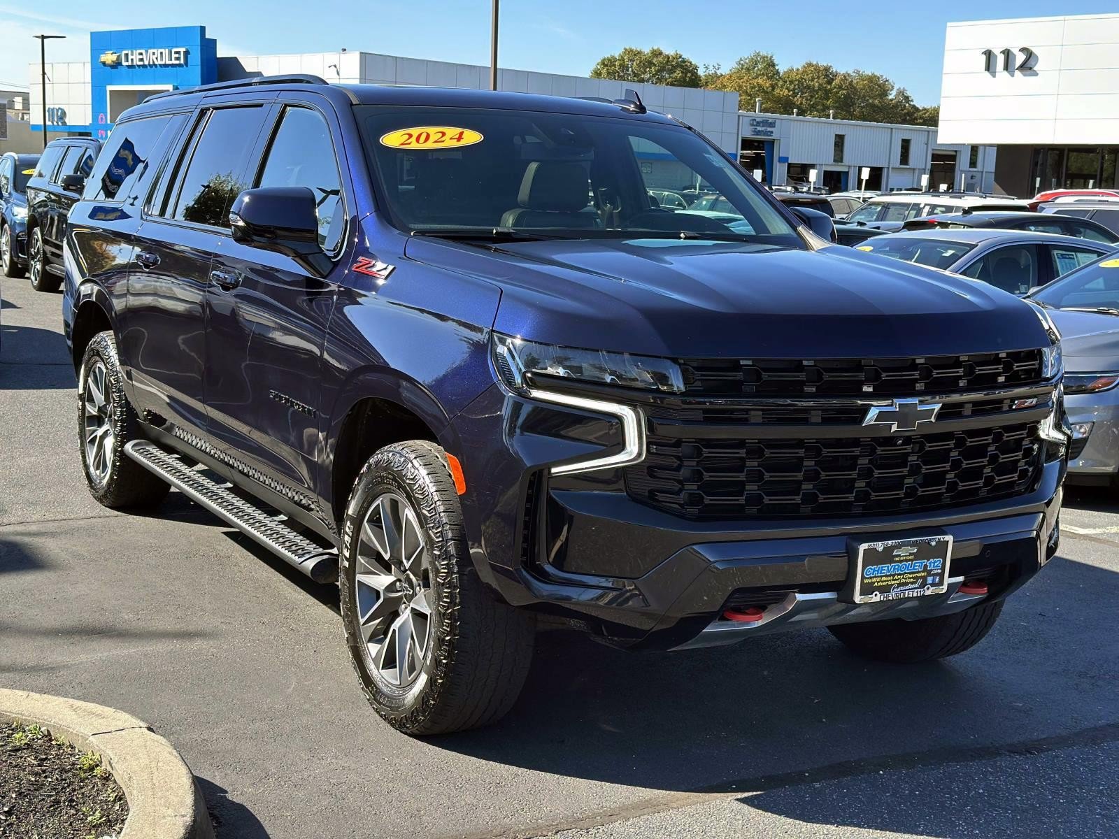Used 2024 Chevrolet Suburban Z71 w/ Luxury Package AWD/4WD image 5