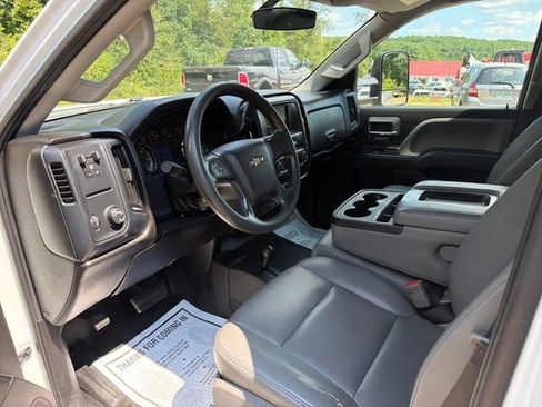 Used 2018 Chevrolet Silverado 3500 W/T AWD/4WD image 16