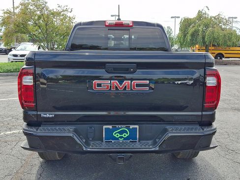 Certified 2025 GMC Canyon Elevation w/ Convenience Package AWD/4WD image 5