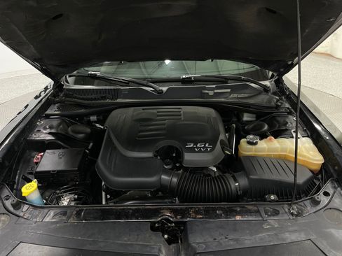Used 2022 Dodge Challenger SXT RWD image 24