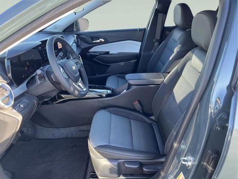 New 2026 Chevrolet Trax LT w/ Driver Confidence Package image 10