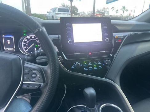 Used 2021 Toyota Camry LE image 25