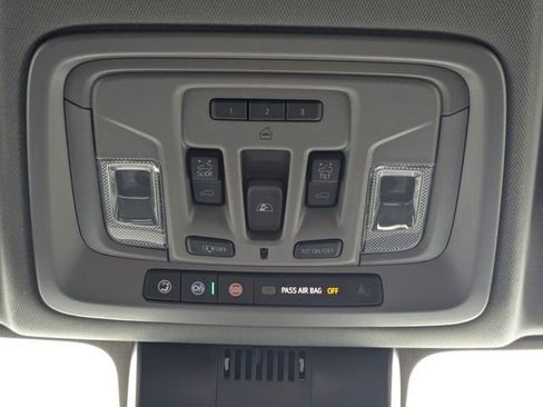 Used 2025 GMC Sierra 1500 Denali w/ Denali Reserve Package AWD/4WD image 29