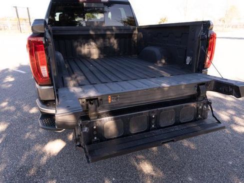 Used 2021 GMC Sierra 1500 SLT w/ SLT Premium Package image 11