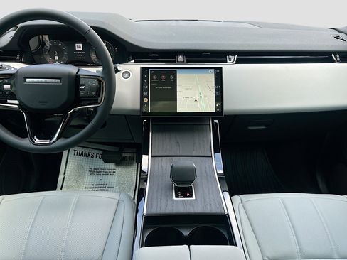 Used 2026 Land Rover Range Rover Evoque S image 13