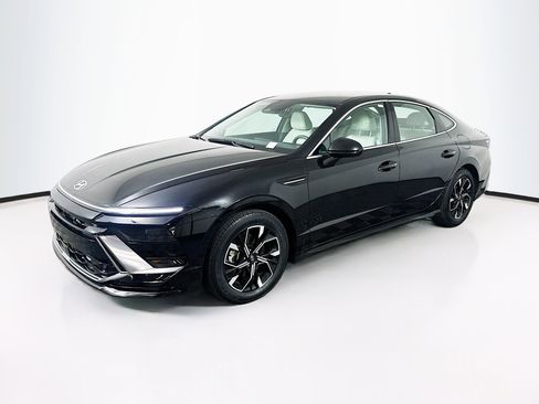 Used 2025 Hyundai Sonata SEL FWD image 3