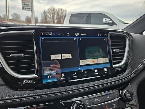 New 2026 Chrysler Pacifica Select image 49