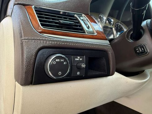 Used 2013 Cadillac Escalade Platinum AWD/4WD image 39