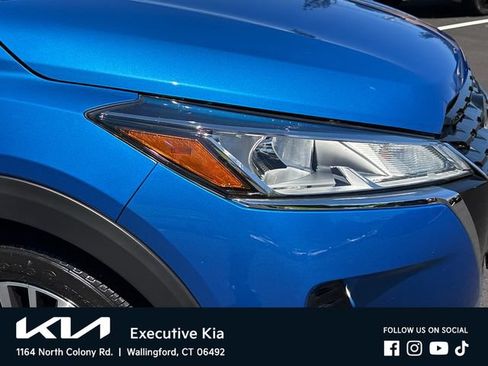 Used 2023 Nissan Kicks SV FWD image 8