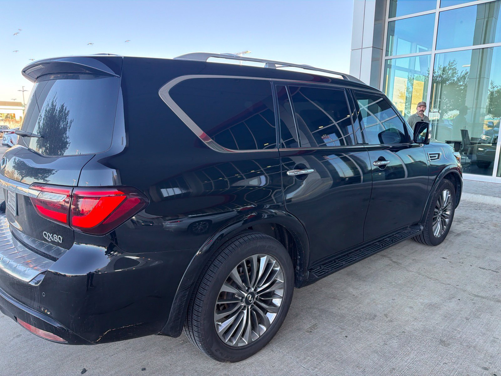 Used 2021 INFINITI QX80 Sensory w/ Cargo Package RWD image 20