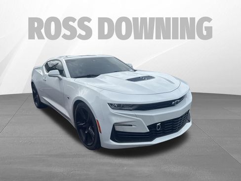 Used 2020 Chevrolet Camaro SS RWD image 3