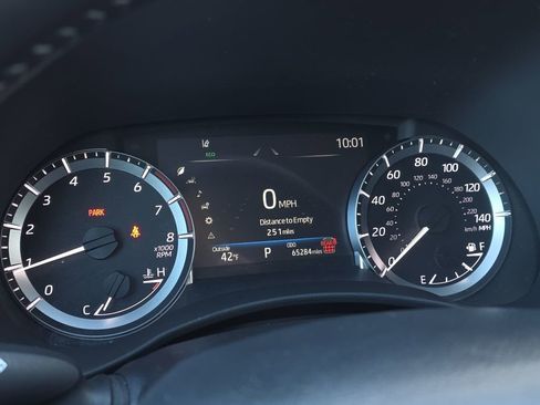 Used 2024 Toyota Highlander LE image 19