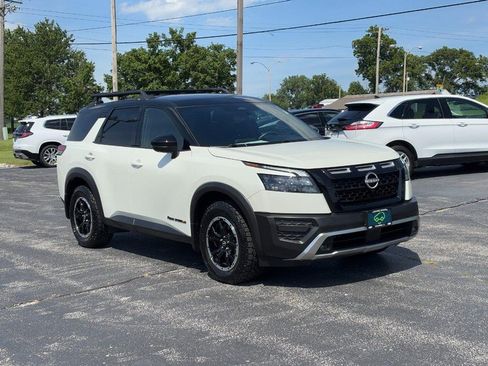 Used 2024 Nissan Pathfinder Rock Creek AWD/4WD image 7