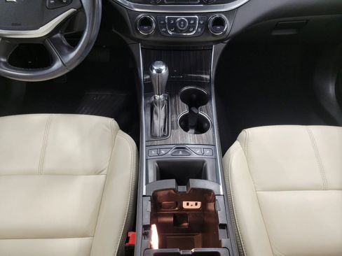 Used 2017 Chevrolet Impala LT w/ Leather Package FWD image 17