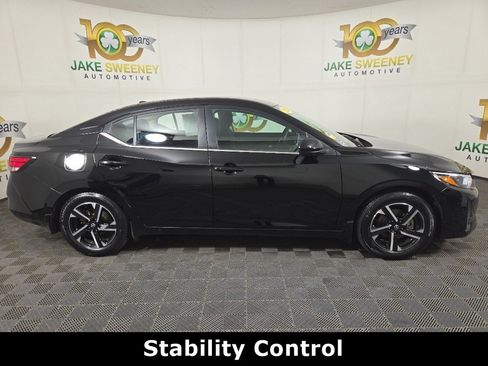 Used 2024 Nissan Sentra SV FWD image 10