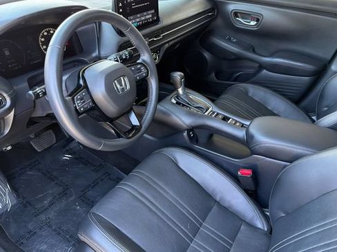 Used 2025 Honda HR-V EX-L image 11