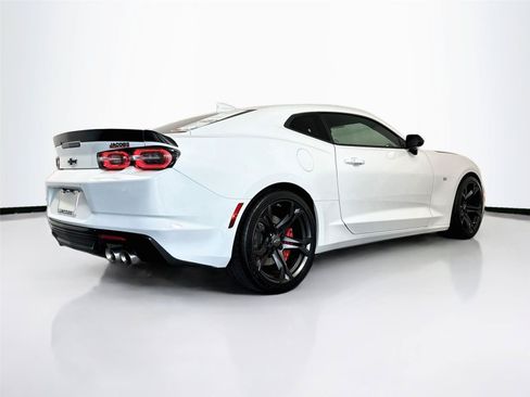Used 2023 Chevrolet Camaro SS RWD image 5