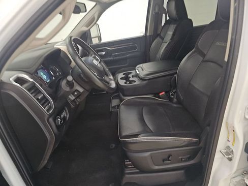 Used 2024 RAM 2500 Laramie AWD/4WD image 13