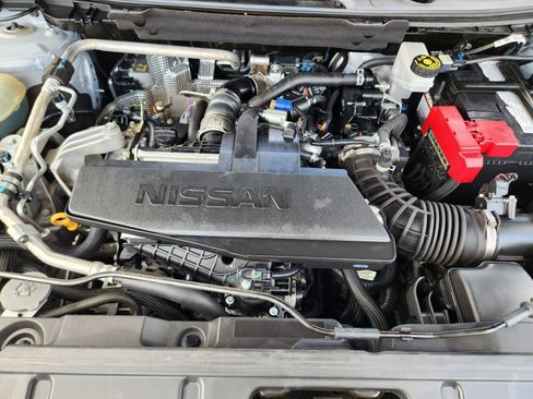 Used 2024 Nissan Rogue S AWD/4WD image 35