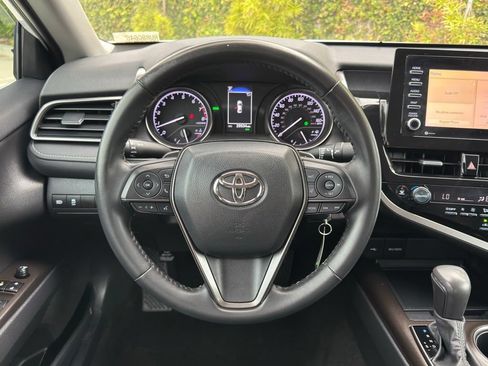 Used 2024 Toyota Camry SE FWD image 19