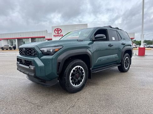 New 2026 Toyota 4Runner TRD Off-Road Premium AWD/4WD image 2