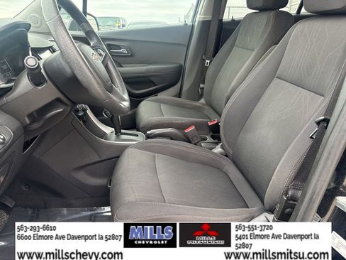 Used 2017 Chevrolet Trax LT FWD image 11