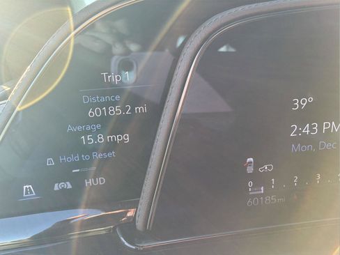 Used 2023 Cadillac Escalade Sport w/ LPO, ONYX Package image 24