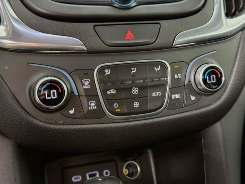 Used 2020 Chevrolet Equinox LT w/ Sport Edition AWD/4WD image 21