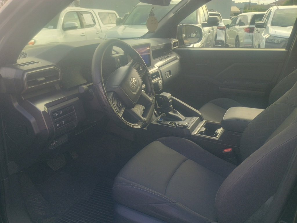 Used 2026 Toyota Tacoma SR5 AWD/4WD image 15