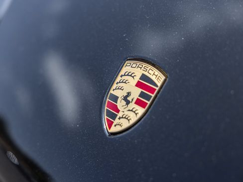 Certified 2023 Porsche Macan S AWD/4WD image 28