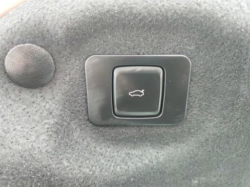 Used 2019 Lincoln MKZ Reserve image 30