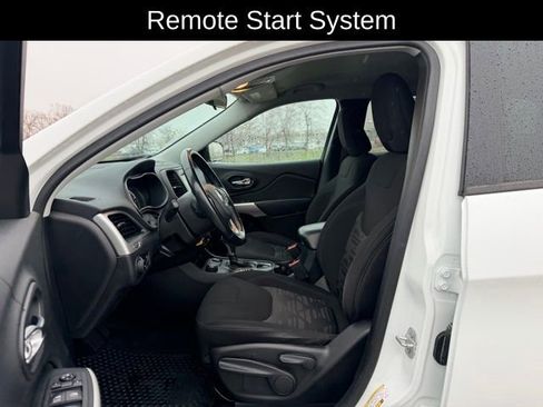 Used 2020 Jeep Cherokee Latitude image 8