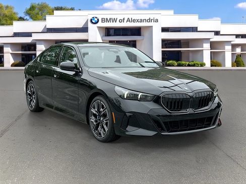 Used 2026 BMW 530i xDrive w/ Executive Package AWD/4WD image 3