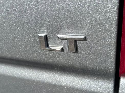 Used 2025 Chevrolet Silverado 1500 LT image 4