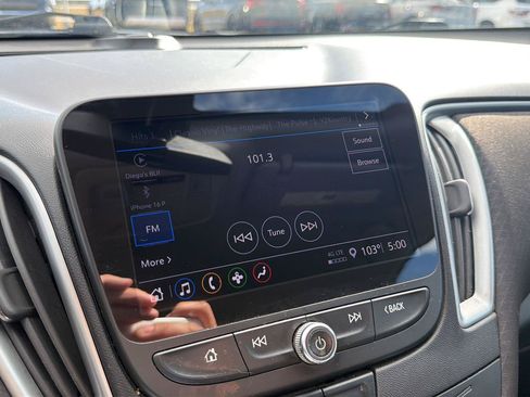Used 2022 Chevrolet Malibu LT FWD image 29
