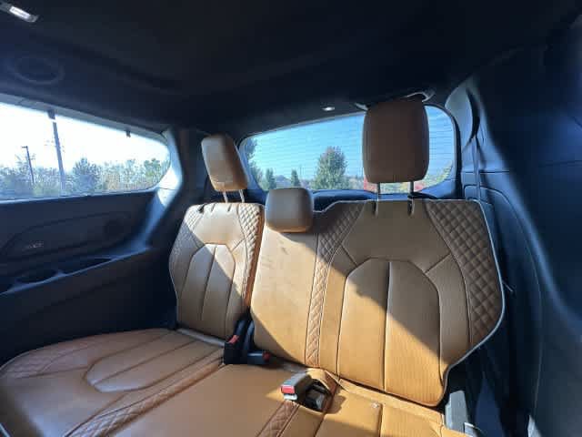 Used 2023 Chrysler Pacifica Pinnacle FWD image 27