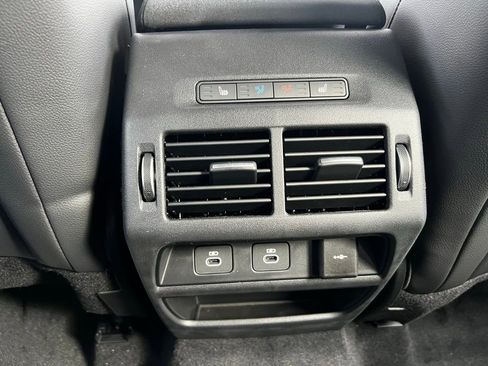 New 2025 Land Rover Discovery Sport Dynamic SE image 16