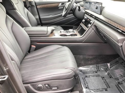 Used 2025 Genesis GV80 2.5T Select image 37