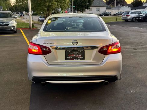 Used 2018 Nissan Altima 2.5 S w/ S Convenience Package image 16